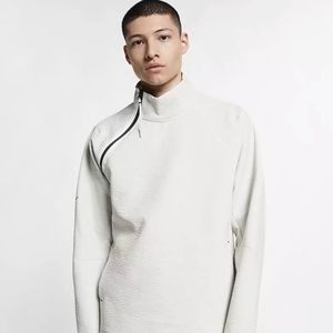 Nike Sportwear Tech Pack